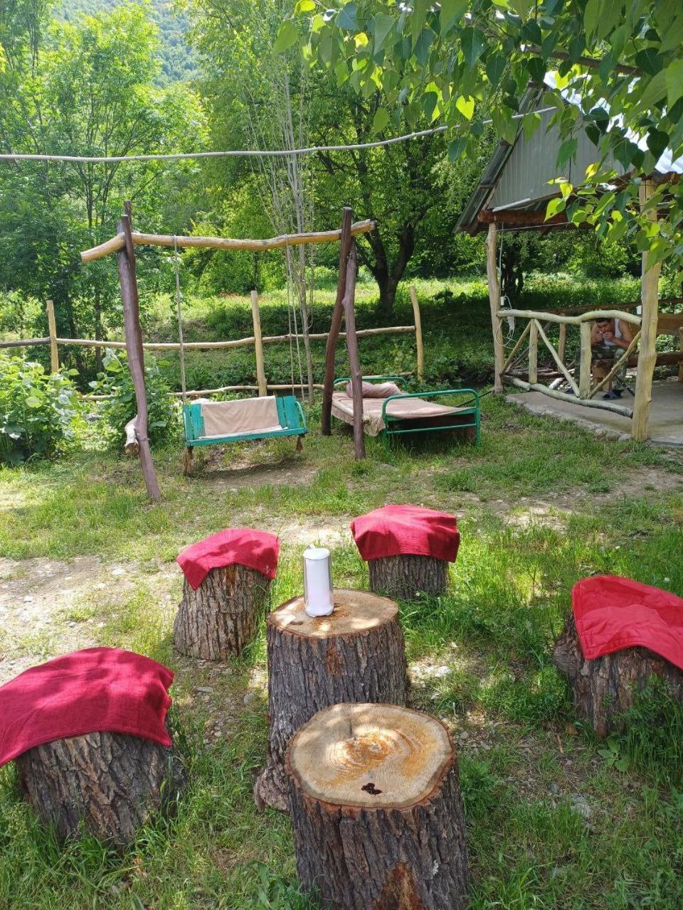 Basuta Guesthouse Kapan Екстериор снимка