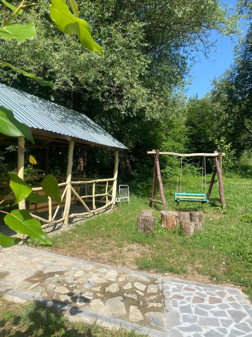 Basuta Guesthouse Kapan Екстериор снимка